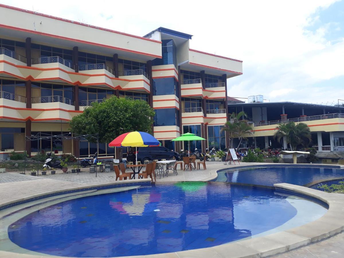 Bukit Kenari Hotel & Restaurant Parepare Екстериор снимка