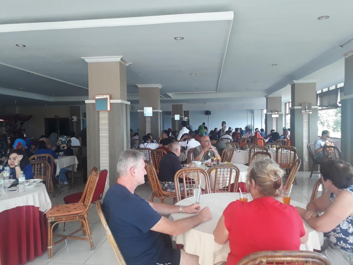 Bukit Kenari Hotel & Restaurant Parepare Екстериор снимка