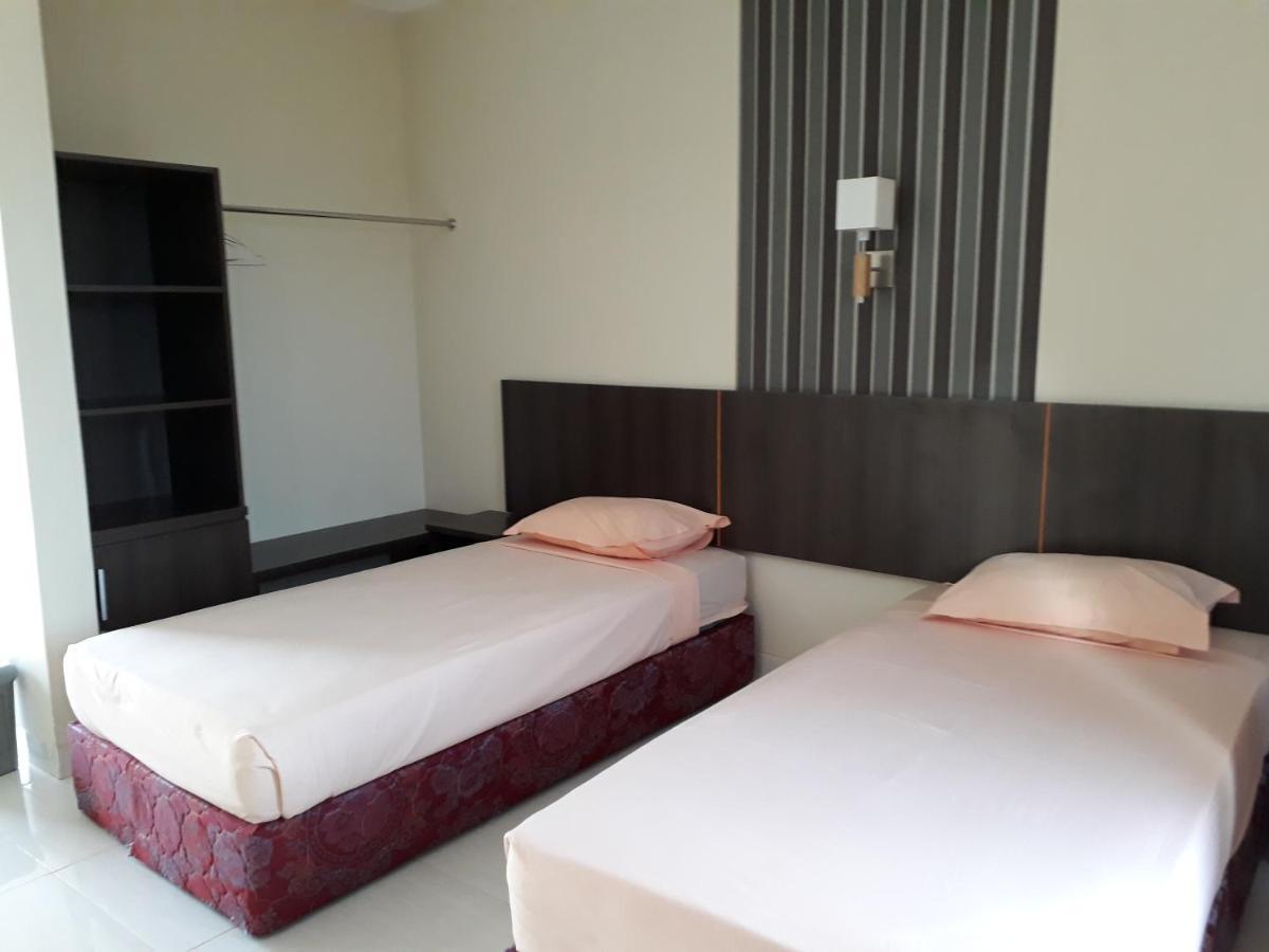 Bukit Kenari Hotel & Restaurant Parepare Екстериор снимка