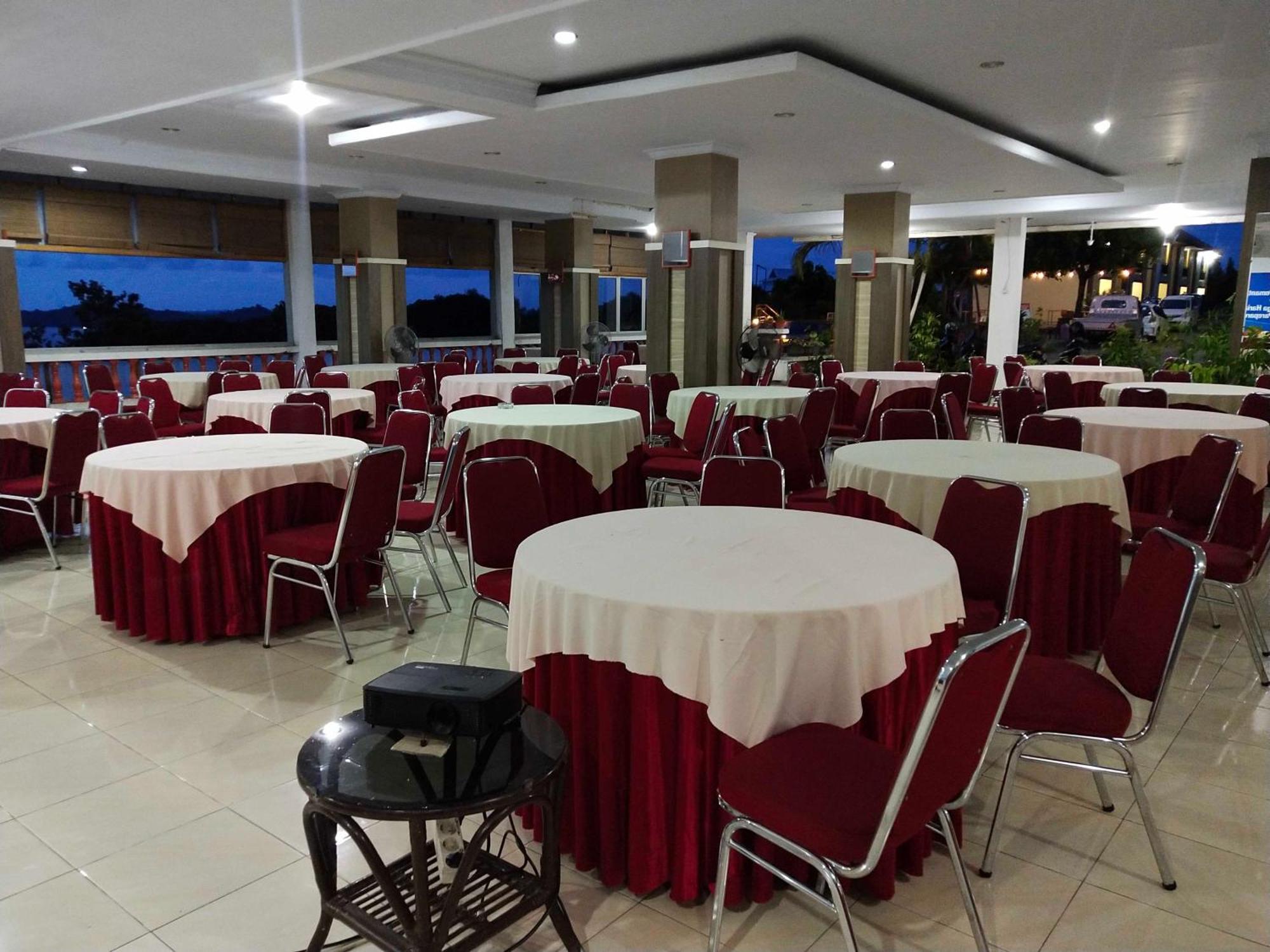 Bukit Kenari Hotel & Restaurant Parepare Екстериор снимка